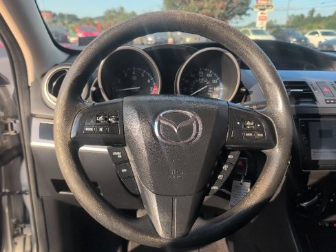 Used 2013 MAZDA MAZDA3 i Sport image 14