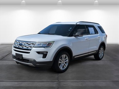 Used 2019 Ford Explorer XLT w/ Equipment Group 201A image 6