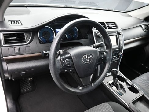 Used 2016 Toyota Camry LE image 13
