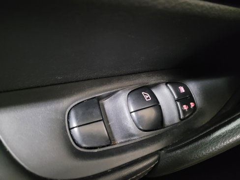 Used 2018 Nissan Rogue Sport SV image 27