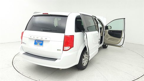 Used 2016 Dodge Grand Caravan SE w/ Quick Order Package 29E SE image 11