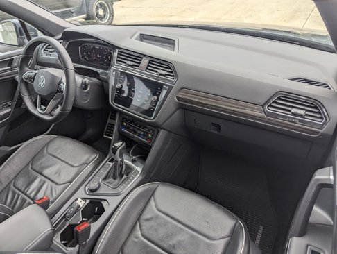 Used 2022 Volkswagen Tiguan SEL R-Line image 25