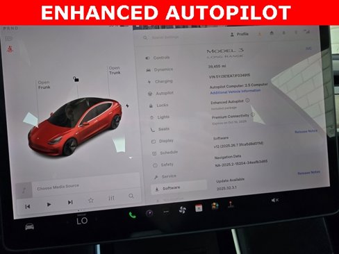 Used 2018 Tesla Model 3 Long Range image 4