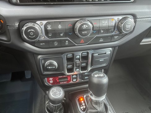 New 2025 Jeep Wrangler Unlimited Rubicon image 27