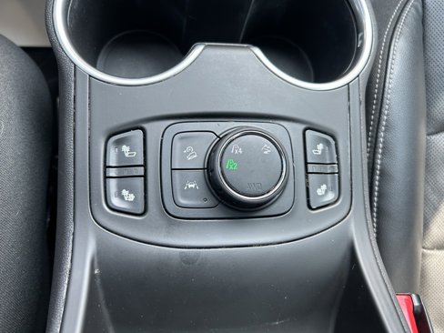 Used 2022 GMC Terrain SLT w/ LPO, Floor Liner Package image 31