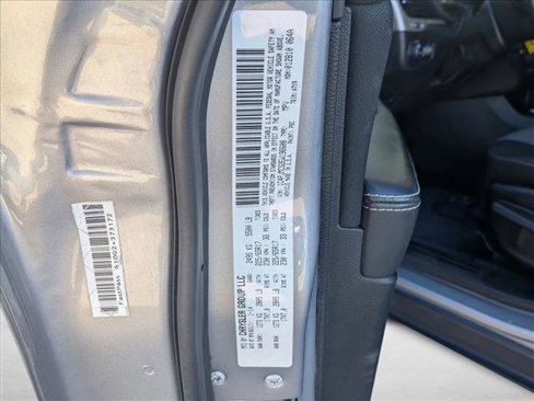 Used 2014 Jeep Cherokee Latitude w/ Cold Weather Group image 23