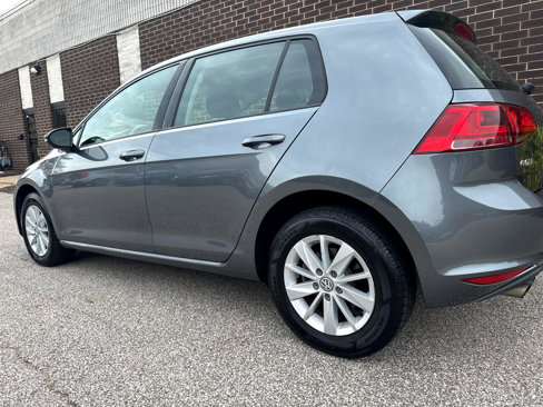 Used 2017 Volkswagen Golf S image 30