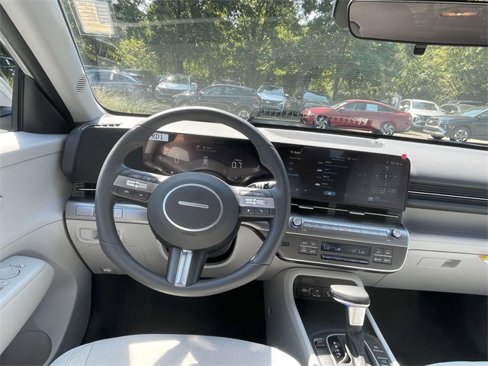Certified 2025 Hyundai Kona SEL image 10