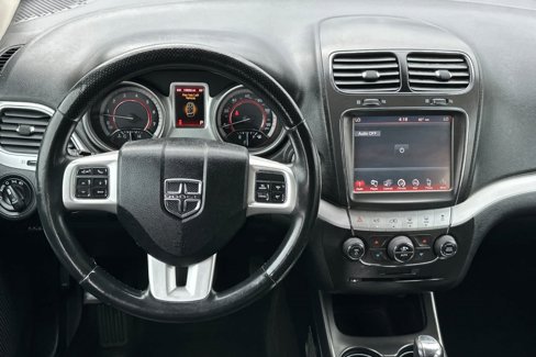 Used 2015 Dodge Journey R/T w/ Flexible Seating Group image 14