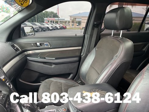 Used 2018 Ford Explorer XLT w/ Equipment Group 202A image 10