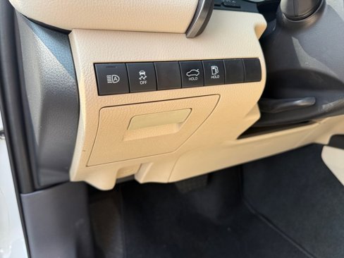 Certified 2022 Toyota Camry XLE w/ Navigation Package image 25
