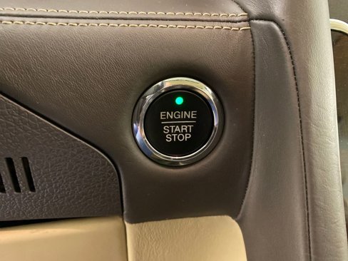 Used 2015 Lincoln Navigator 2WD w/ Equipment Group 101A Reserve image 27