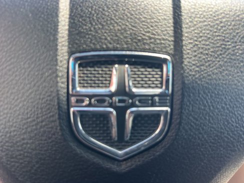 Used 2020 Dodge Grand Caravan SXT image 31