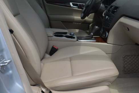 Used 2011 Mercedes-Benz C 300 4MATIC Sedan image 20