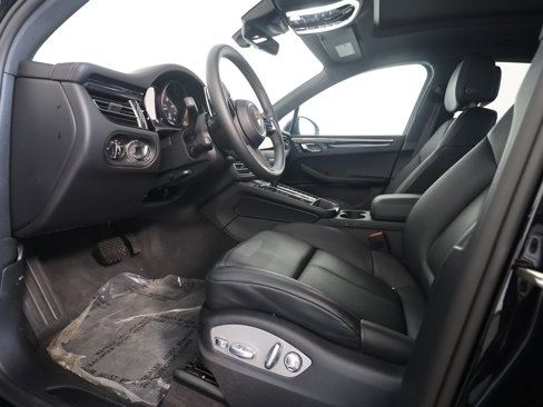 New 2024 Porsche Macan image 5