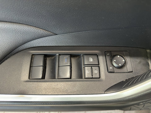 Used 2021 Toyota RAV4 XLE image 14
