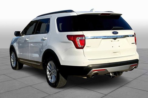 Certified 2016 Ford Explorer XLT image 11