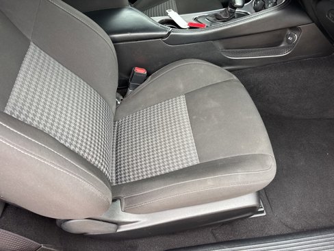 Used 2022 Dodge Challenger GT image 23