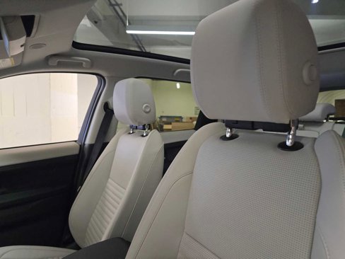 Certified 2023 Land Rover Discovery Sport SE image 19