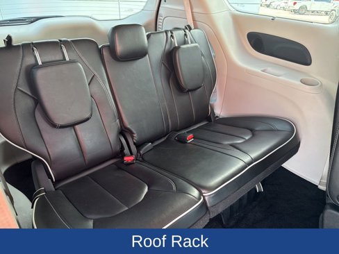 Used 2023 Chrysler Pacifica Limited image 26