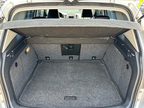 Used 2017 Volkswagen Tiguan S image 29