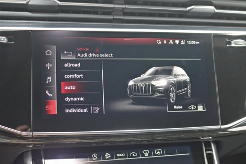 Used 2022 Audi Q7 3.0T Prestige w/ Prestige Package image 21