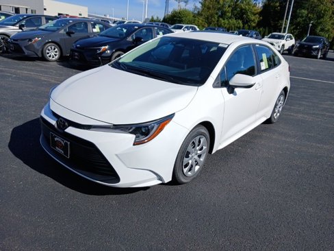 New 2026 Toyota Corolla LE image 2