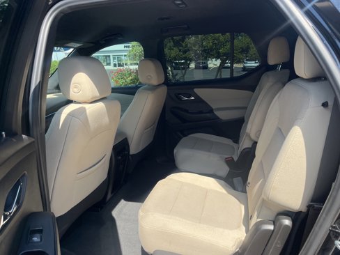 Used 2022 Chevrolet Traverse LT image 12