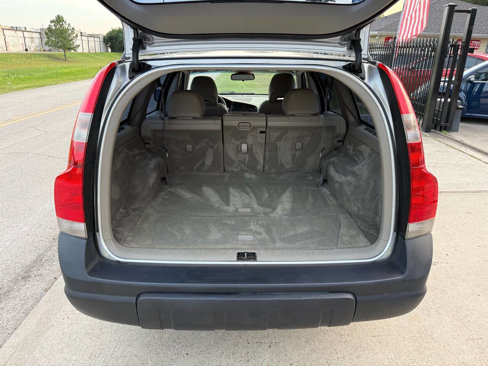 Used 2004 Volvo XC70 image 25