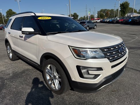 Used 2017 Ford Explorer Limited w/ Equipment Group 301A image 4