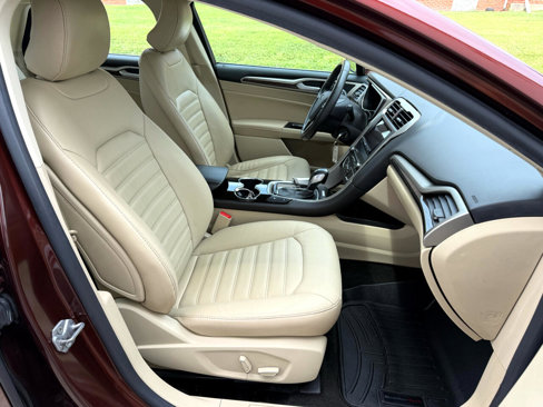 Used 2016 Ford Fusion Energi SE image 17