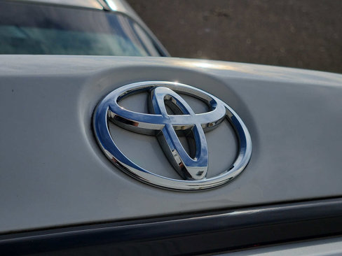 Used 2021 Toyota Corolla LE image 28