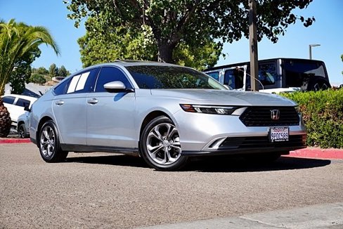 Used 2024 Honda Accord EX image 2