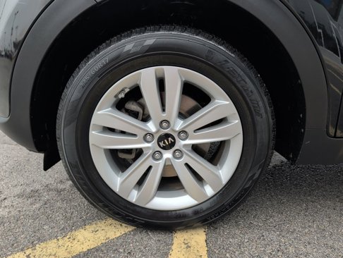 Used 2017 Kia Sportage LX image 4