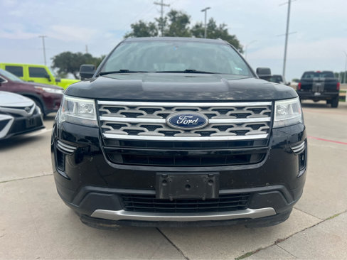 Used 2018 Ford Explorer XLT image 5