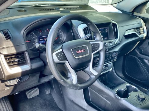Used 2024 GMC Terrain SLE image 11