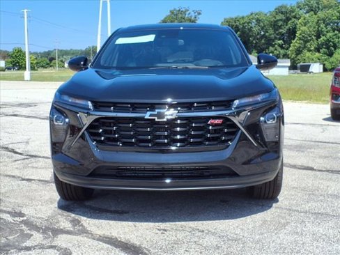 New 2025 Chevrolet Trax RS w/ Sunroof Package image 2