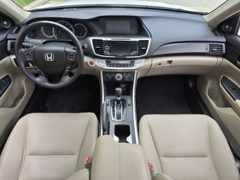 Used 2014 Honda Accord Touring image 4