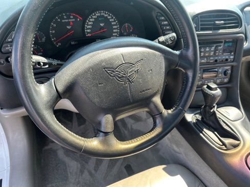Used 2004 Chevrolet Corvette Coupe w/ Preferred Equipment Group image 15