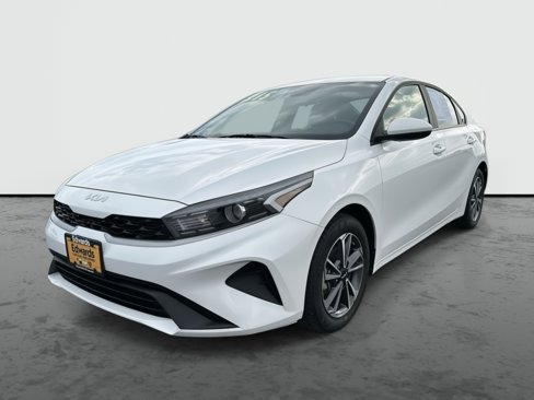 Used 2024 Kia Forte LXS image 1