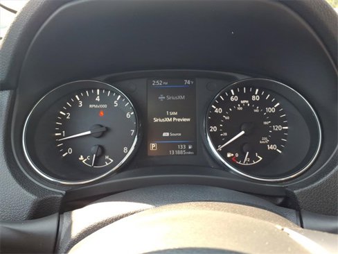 Used 2019 Nissan Rogue SL image 17