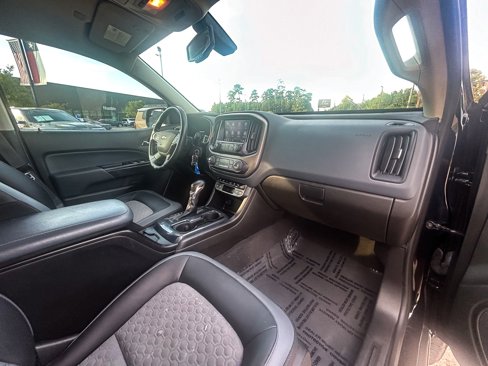 Used 2022 Chevrolet Colorado Z71 image 27