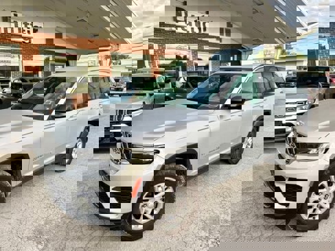 Used 2022 Jeep Grand Cherokee Laredo w/ Luxury Tech Group I image 1