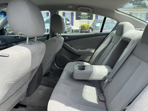 Used 2010 Nissan Altima 2.5 S image 10