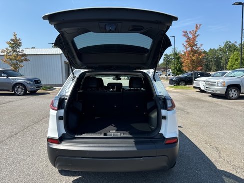 Used 2021 Jeep Cherokee Latitude Plus image 21