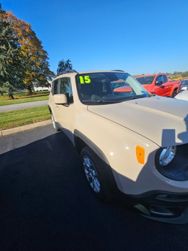 Used 2015 Jeep Renegade Latitude w/ Cold Weather Group II image 6