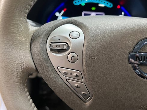 Used 2017 Nissan Leaf SV image 27