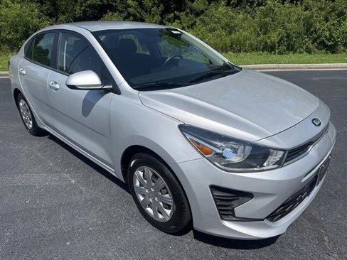 Certified 2021 Kia Rio S image 3