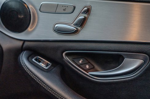 Used 2019 Mercedes-Benz C 300 Sedan w/ Premium Package image 24