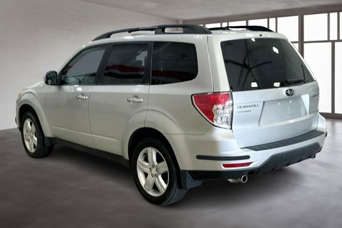 Used 2010 Subaru Forester 2.5X Premium image 11